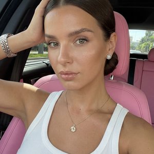 Ультрареалистичное вертикальное селфи на смартфо