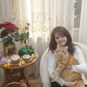 Оживить. На руках кот. Стилизация под праздник Пасхи.