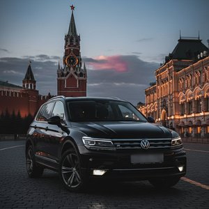 Перенеси машину на красную
Площадь и на заднем фоне Кремль Москва