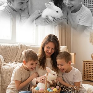 Фотореалистичное изображение, вертикальный формат 9:16, семейная сцена в уютном интерьере.

❗️ABSOLUTE IDENTITY LOCK 1:1 — строго сохранить внешность женщины и детей без изменений (черты лица, пропорции, текстура кожи, возраст).

Композиция строго:
в нижн