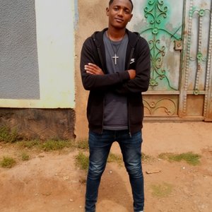 ልብስ አልብሳኝ