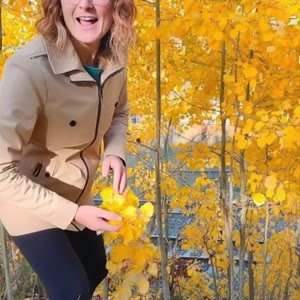 Девушка танцует, как на видео