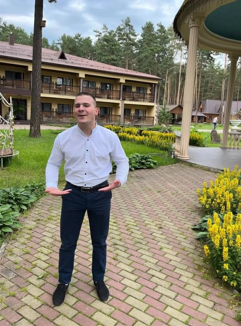 Сделай такой же танец с человеком на фото, как на видео